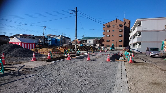 エステートタウン中田町 北側道路